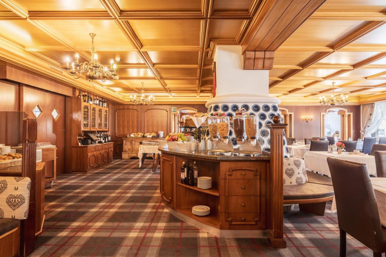 Hotel Meida Pozza di Fassa Bagian luar foto
