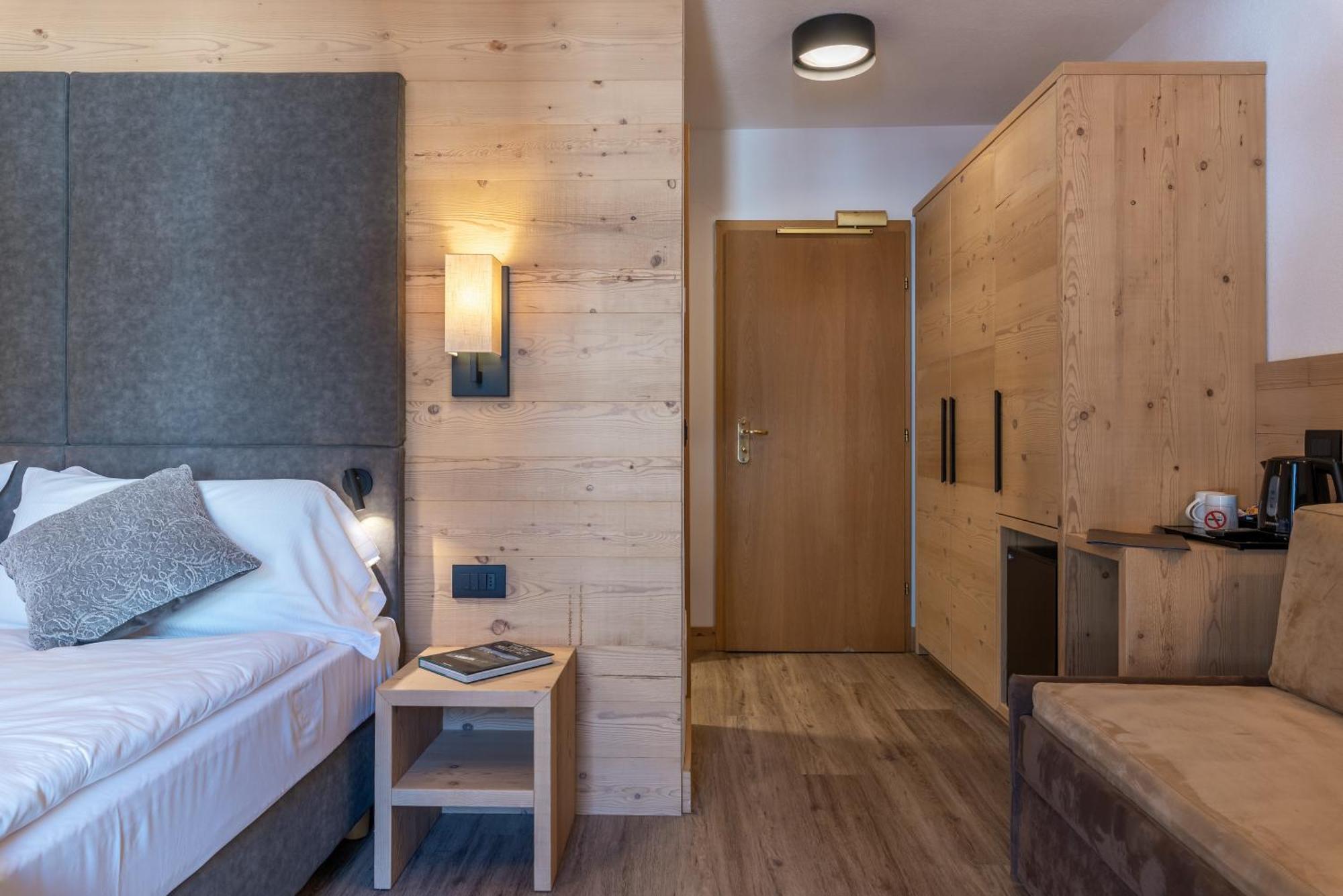 Hotel Meida Pozza di Fassa Bagian luar foto