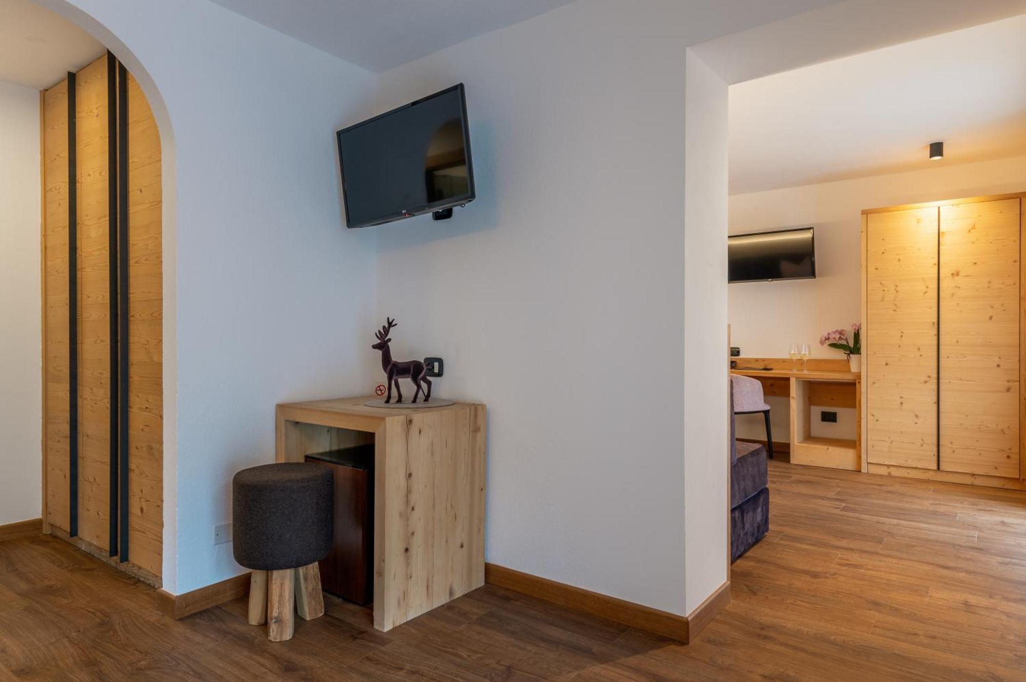 Hotel Meida Pozza di Fassa Bagian luar foto