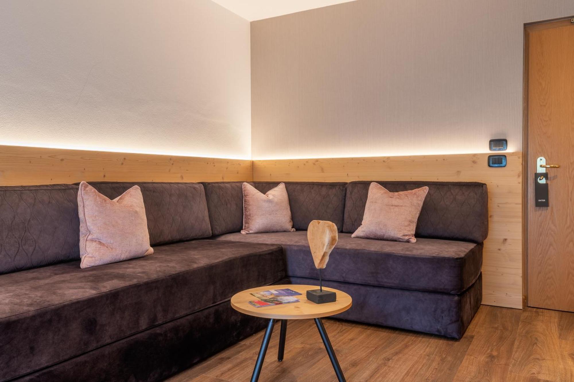 Hotel Meida Pozza di Fassa Bagian luar foto