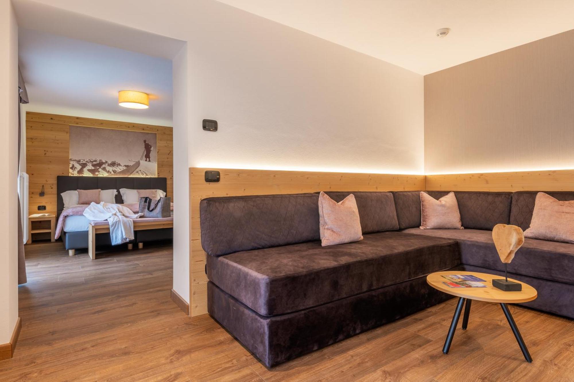 Hotel Meida Pozza di Fassa Bagian luar foto