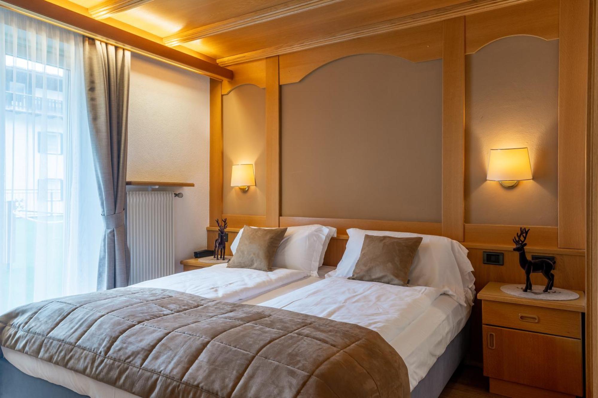 Hotel Meida Pozza di Fassa Bagian luar foto