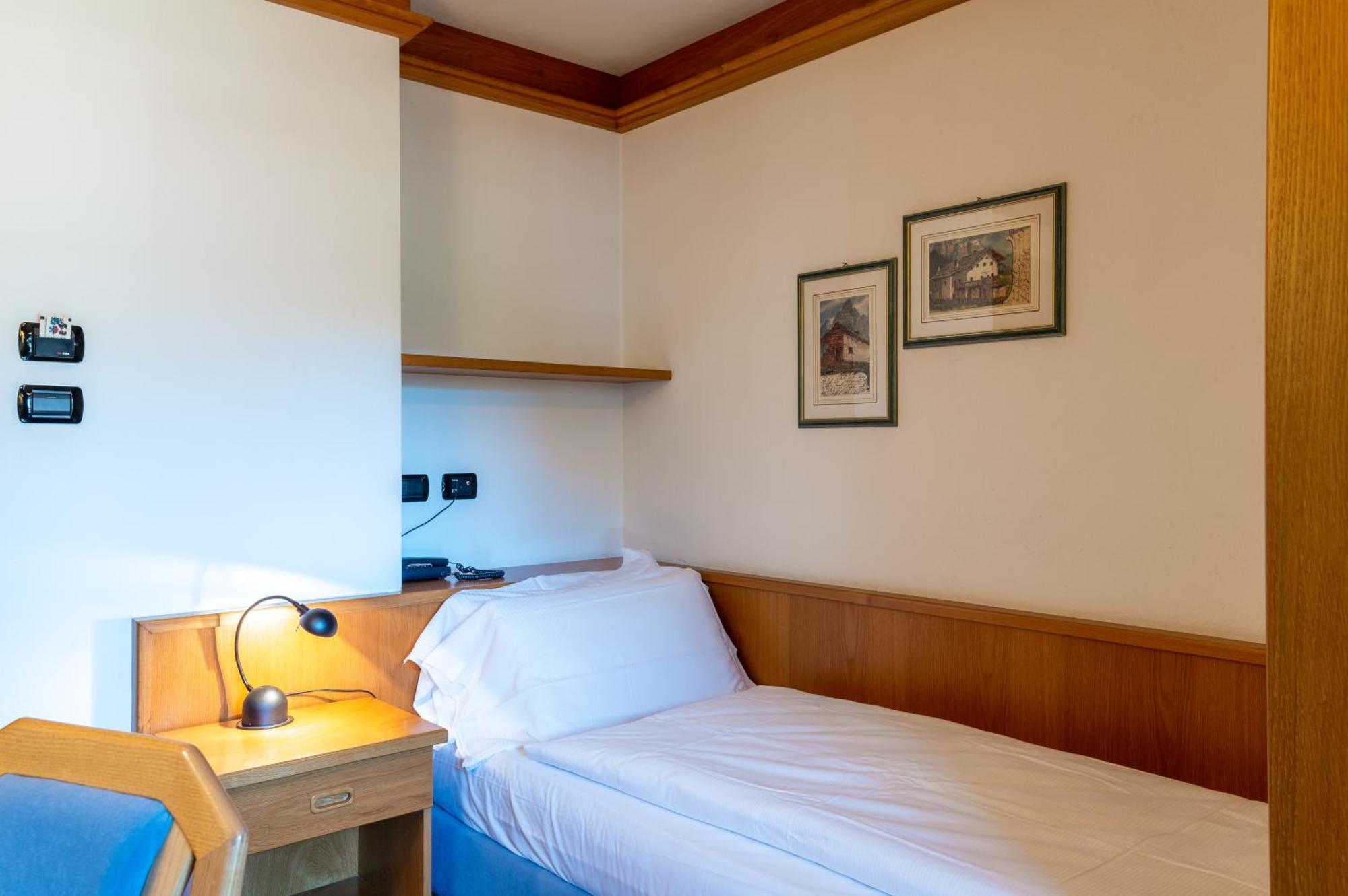 Hotel Meida Pozza di Fassa Bagian luar foto