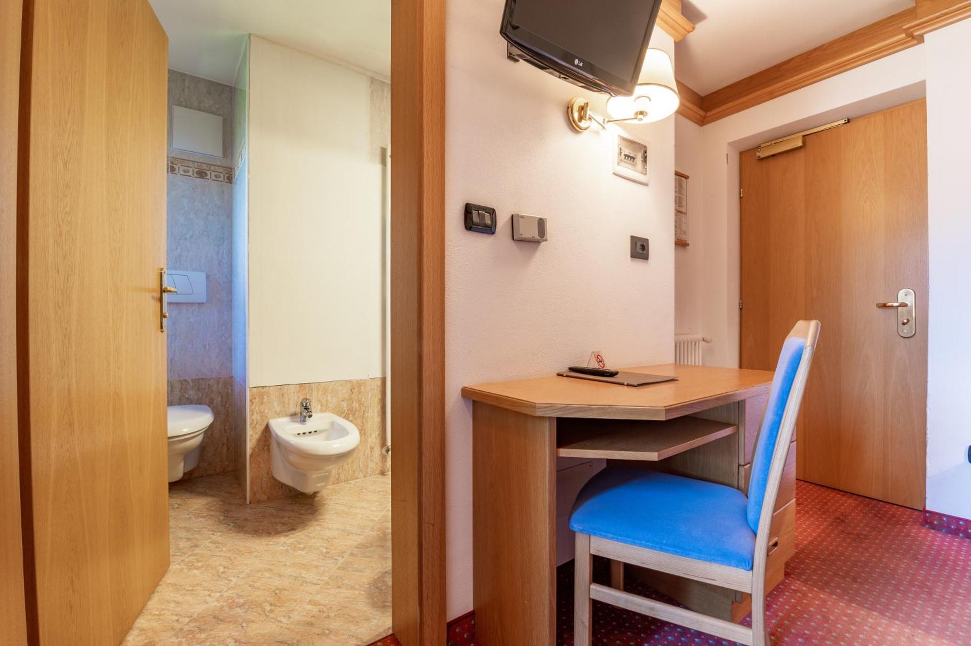 Hotel Meida Pozza di Fassa Bagian luar foto