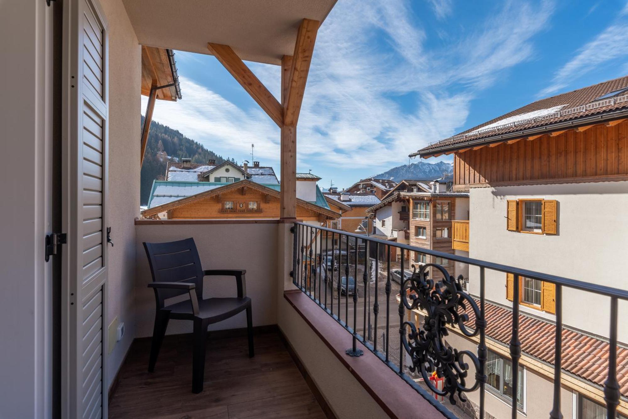 Hotel Meida Pozza di Fassa Bagian luar foto