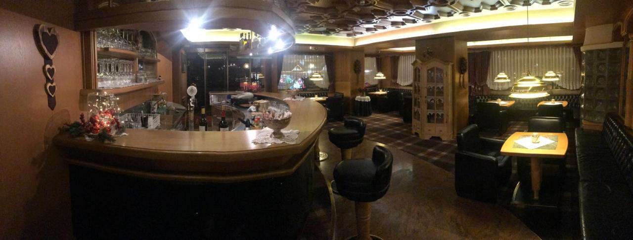 Hotel Meida Pozza di Fassa Bagian luar foto